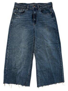 American Eagle Women’s 6 dark wash distressed pocket wide leg skater jeans
